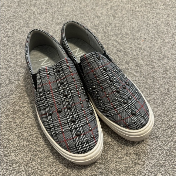 Nine West Slip-On, plaid black, white and red/studs - NWOT - Picture 1 of 3